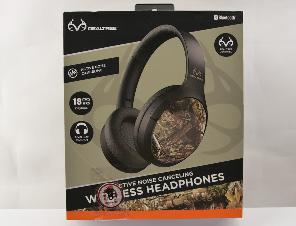 NIB Realtree Active Noise Canceling Wireless Headphones Bluetooth Over Ear Camo